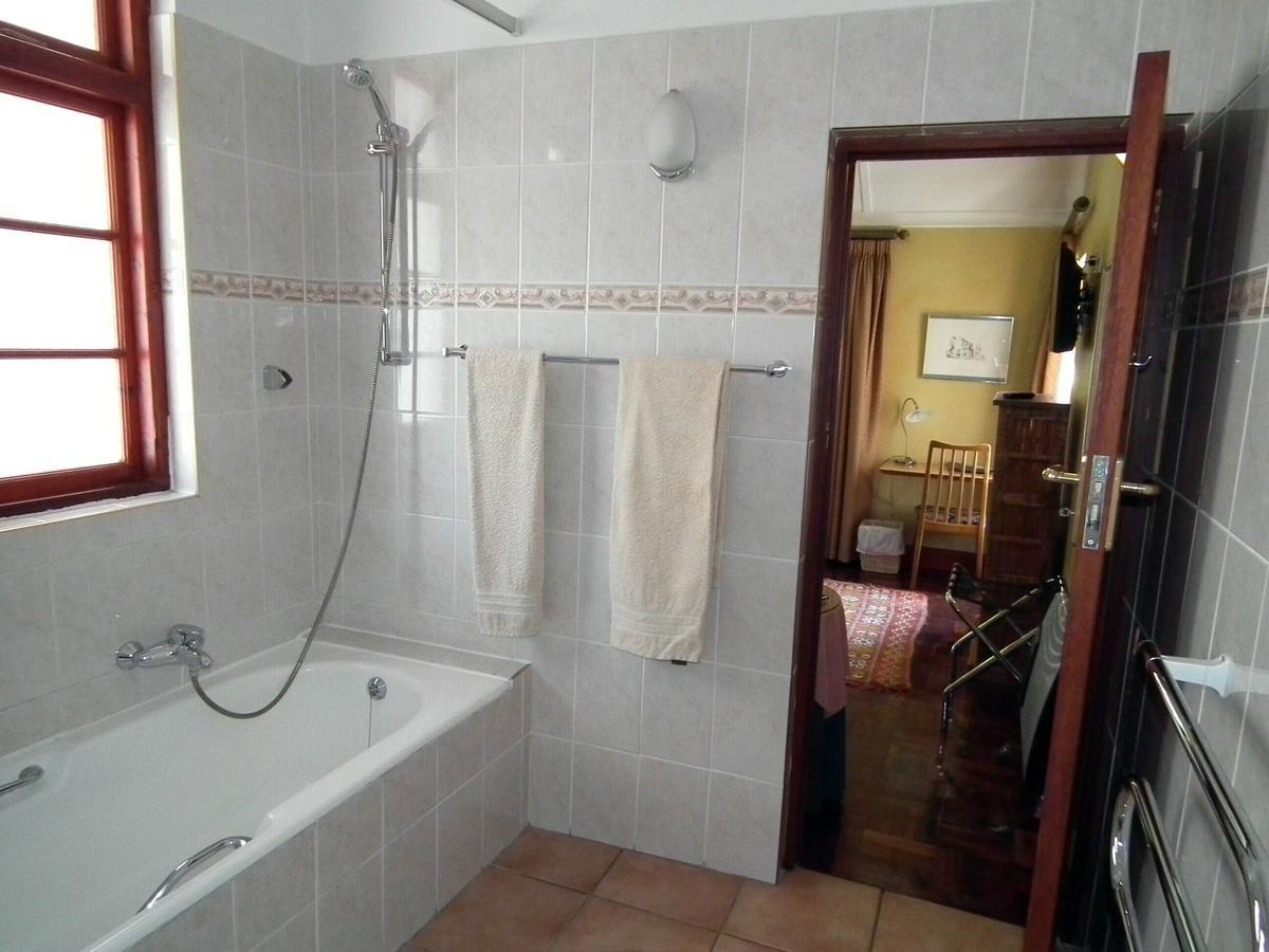 Clarence House Bed & Breakfast 2*